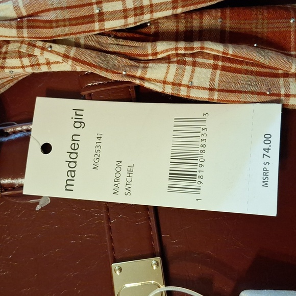 Burgundy Handbag - Picture 10 of 16